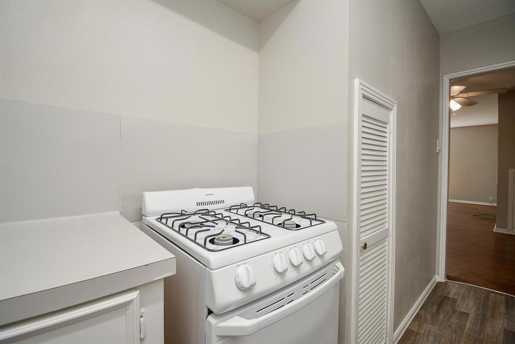 2718 Wroxton Road, Unit 1 West University Place, TX 77005 - Photo 24 of 32