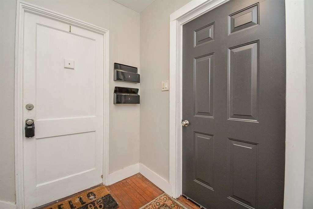 2718 Wroxton Road, Unit 1 West University Place, TX 77005 - Photo 9 of 32