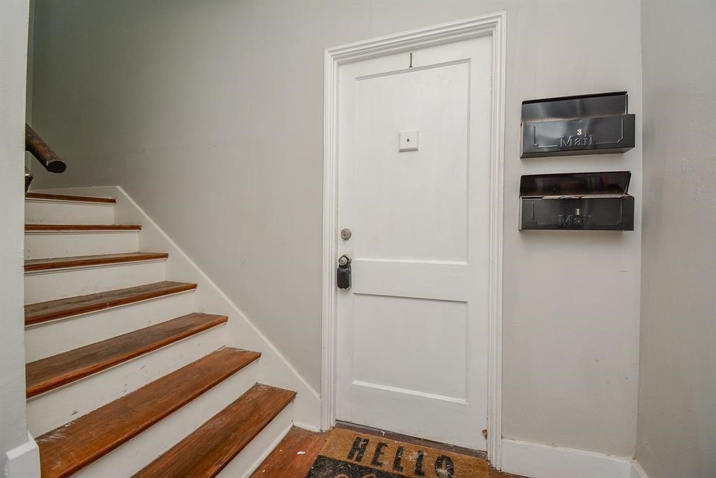 2718 Wroxton Road, Unit 1 West University Place, TX 77005 - Photo 10 of 32