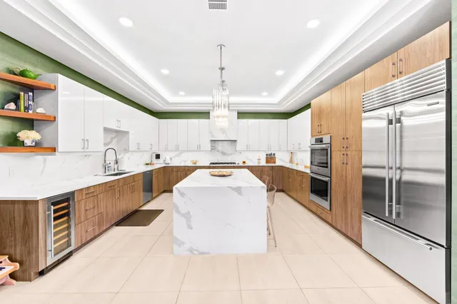 $2,280,000 | 606 Undercliff Avenue, Edgewater, NJ 07020