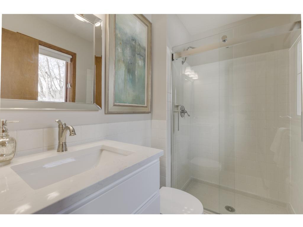 6513 Ridgeview Circle Edina, MN 55439 - Photo 16 of 24 Gallery Image 16