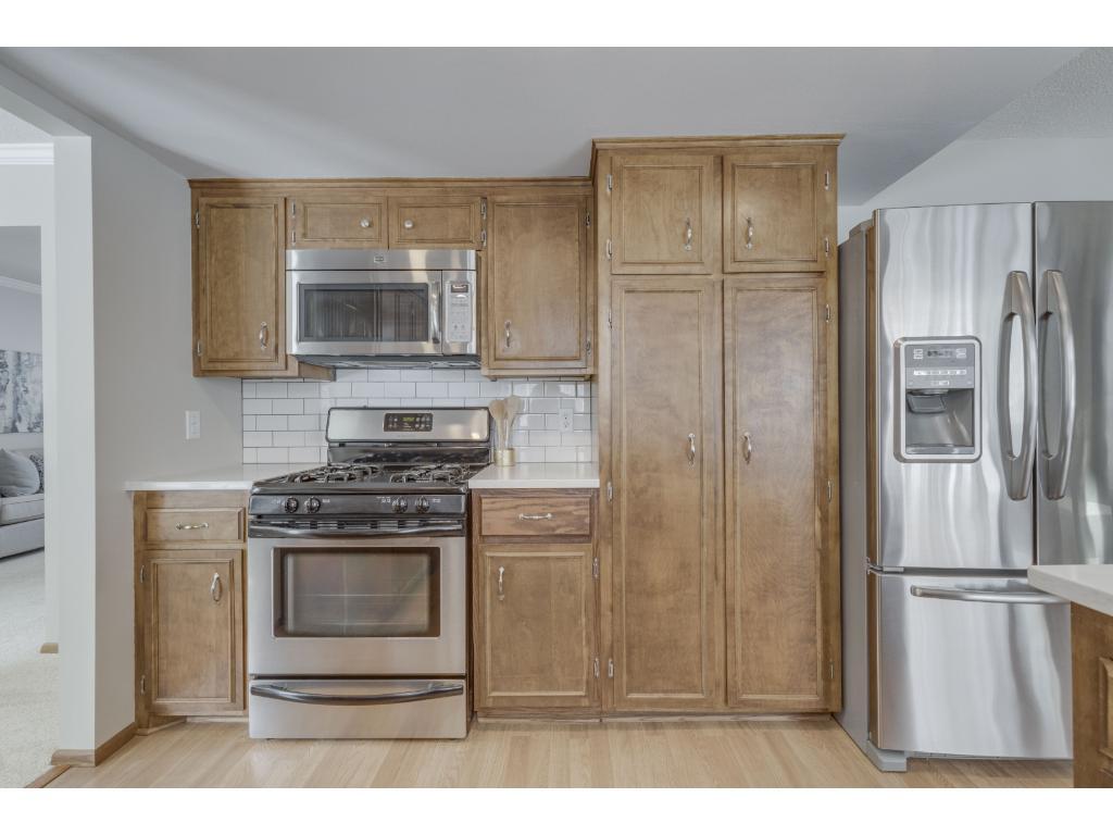 6513 Ridgeview Circle Edina, MN 55439 - Photo 7 of 24 Gallery Image 7