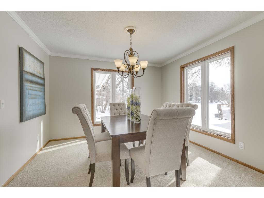 6513 Ridgeview Circle Edina, MN 55439 - Photo 9 of 24 Gallery Image 9