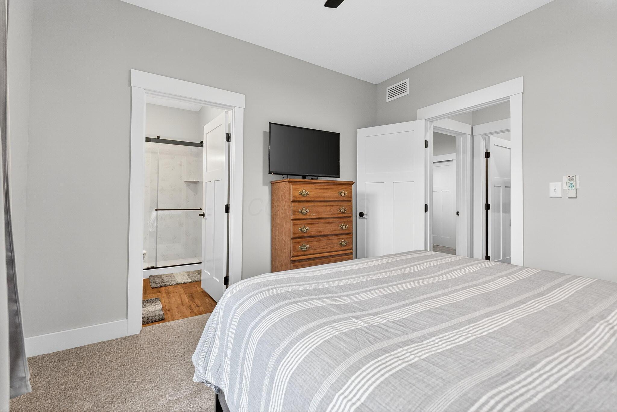 1705 Horseshoe Road Delaware, OH 43015 - Photo 27 of 64 1705 Horseshoe Dr (interior)-25