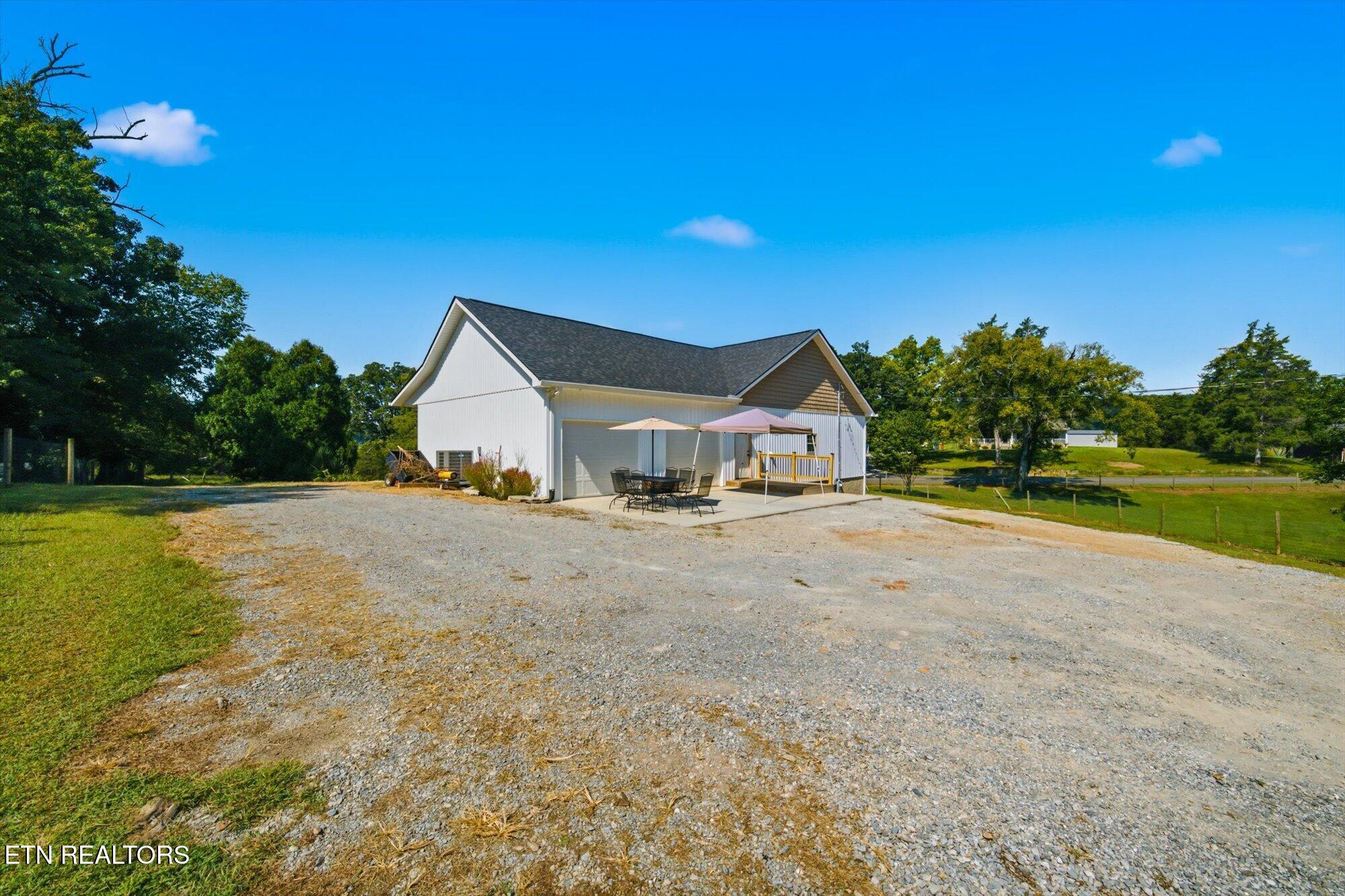 327 Bethel Road Clinton, TN 37716 - Photo 29 of 40 31-327-Bethel-Rd-Clinton-TN-31