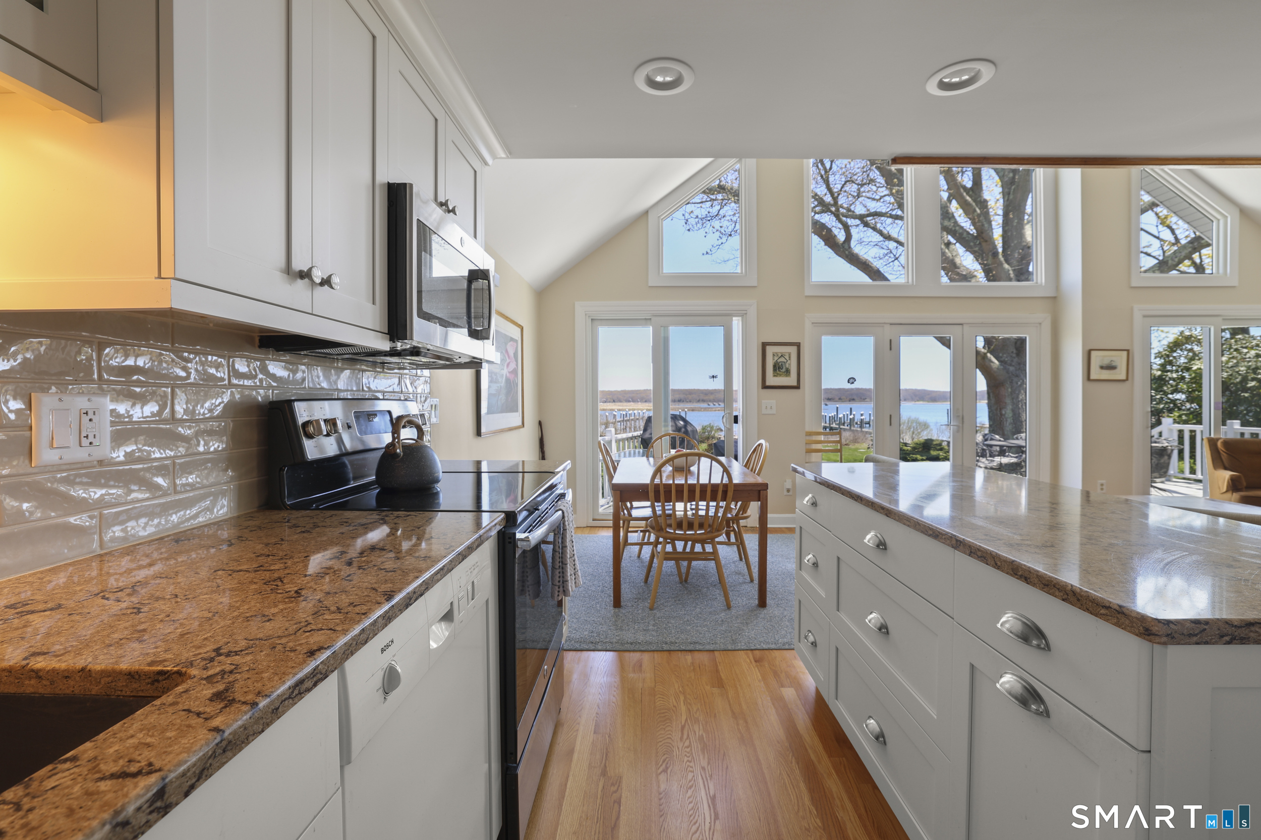 56 Jupiter Point Road Groton, CT 06340 - Photo 14 of 40