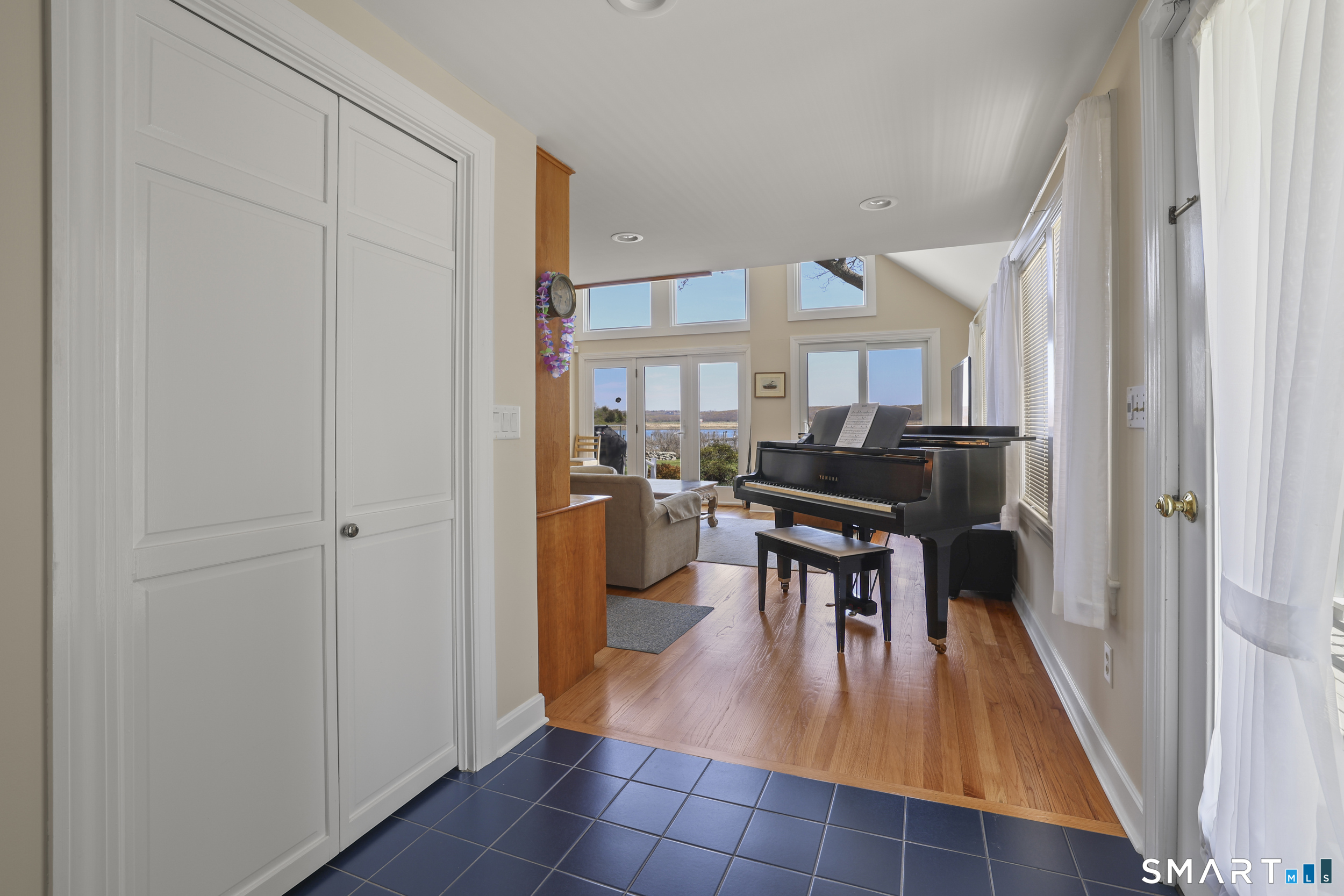 56 Jupiter Point Road Groton, CT 06340 - Photo 6 of 40