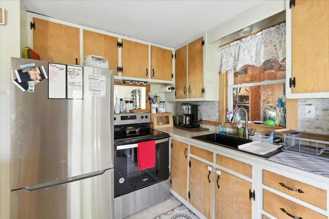 $380,000 | 183 County Road, Lincoln, VT 05443