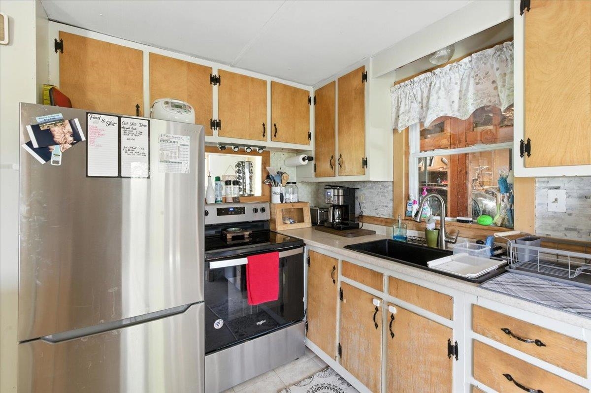 183 County Road Lincoln, VT 05443 - Photo 12 of 44