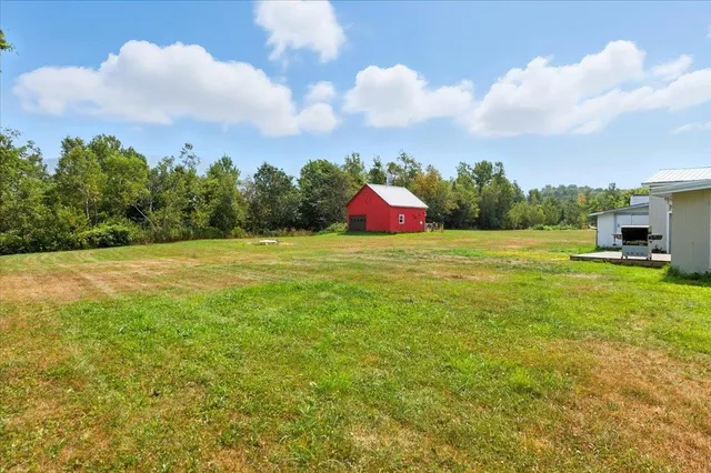 $380,000 | 183 County Road, Lincoln, VT 05443