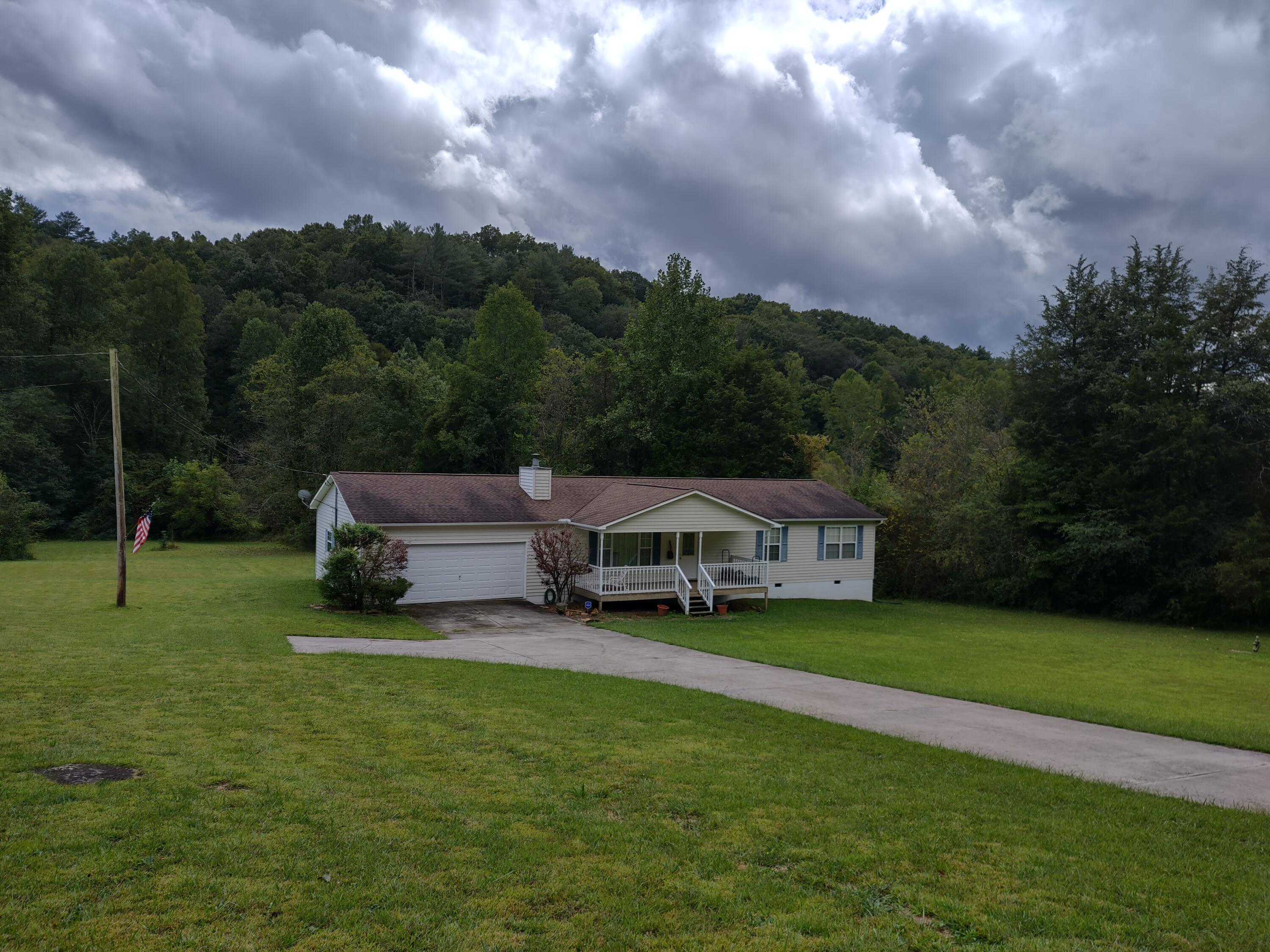 382 Rankin Chapel Road Oakdale, TN 37829 - Photo 6 of 23 IMG_20210922_145641825_HDR