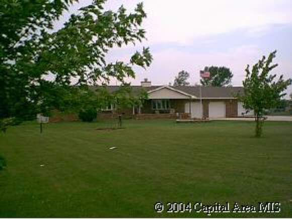 6240 Fulton Road New Berlin, IL 62670 - Photo 1 of 5