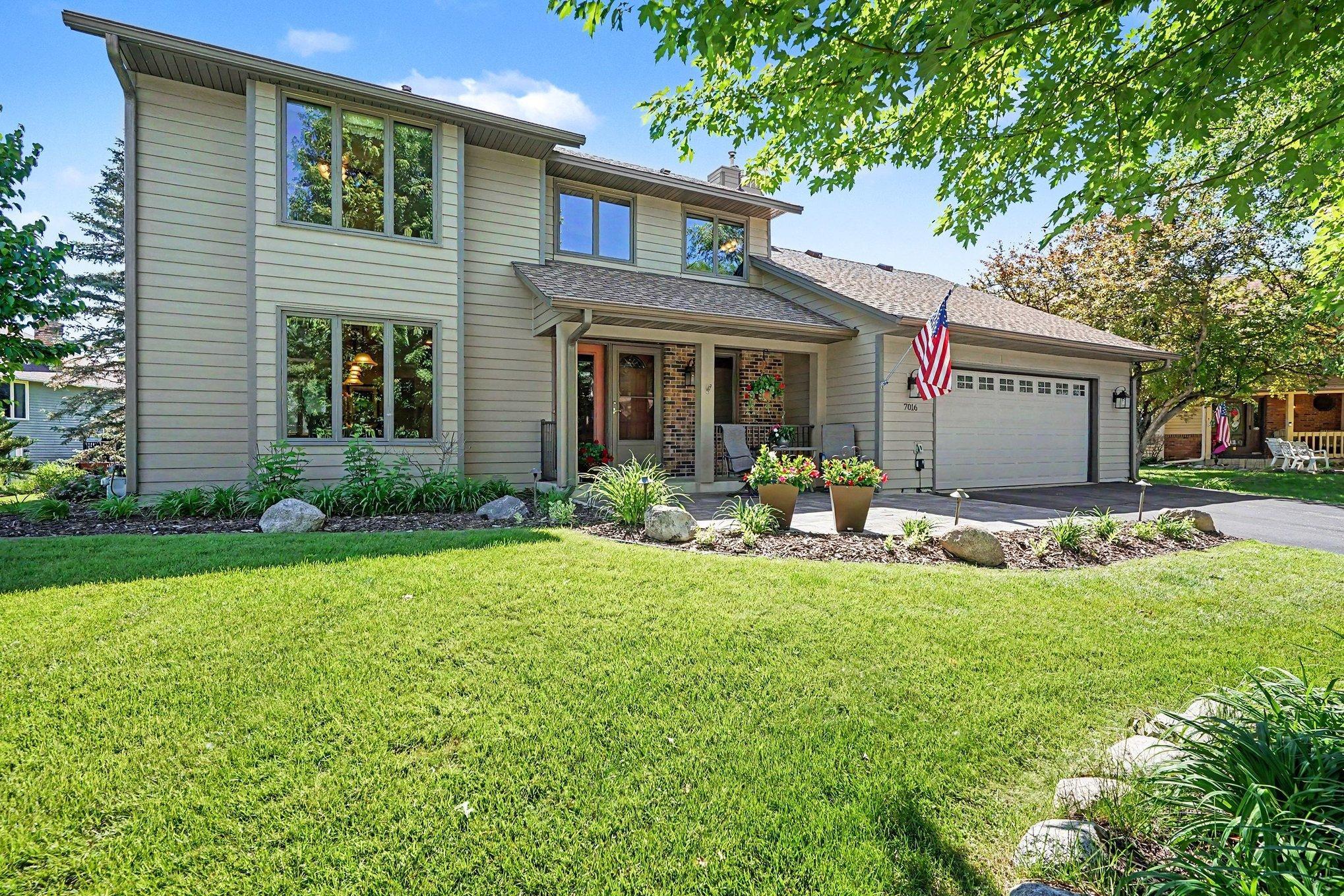 7016 Beacon Circle Eden Prairie, MN 55346 - Photo 1 of 34