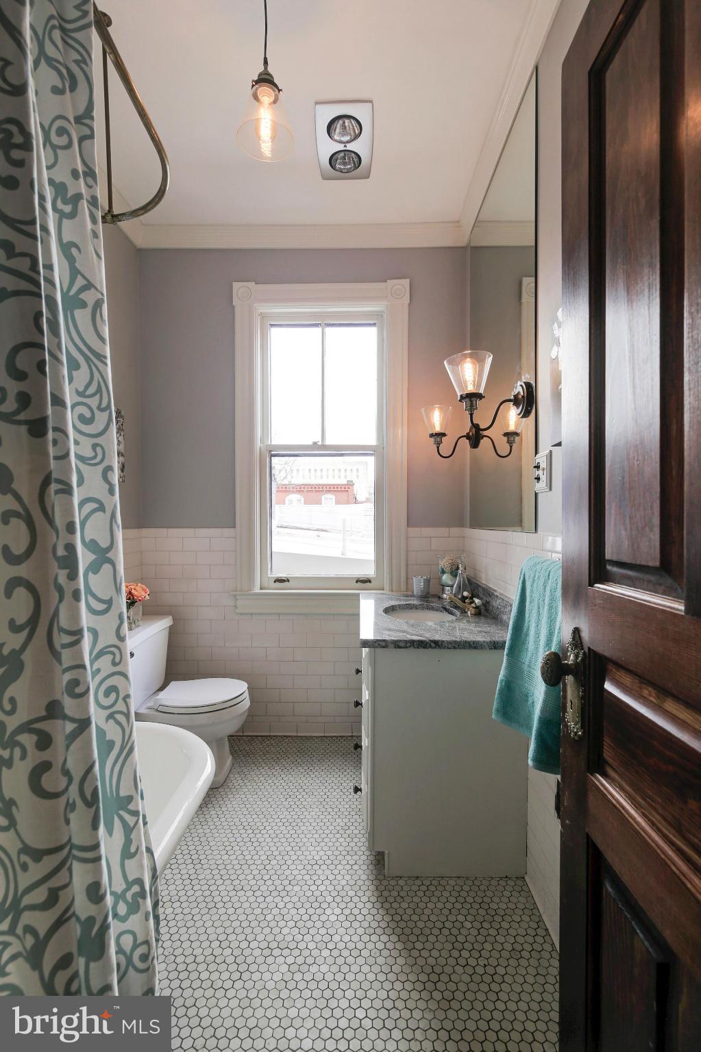 404 A Street Southeast Washington, DC 20003 - Photo 22 of 30 Bath
