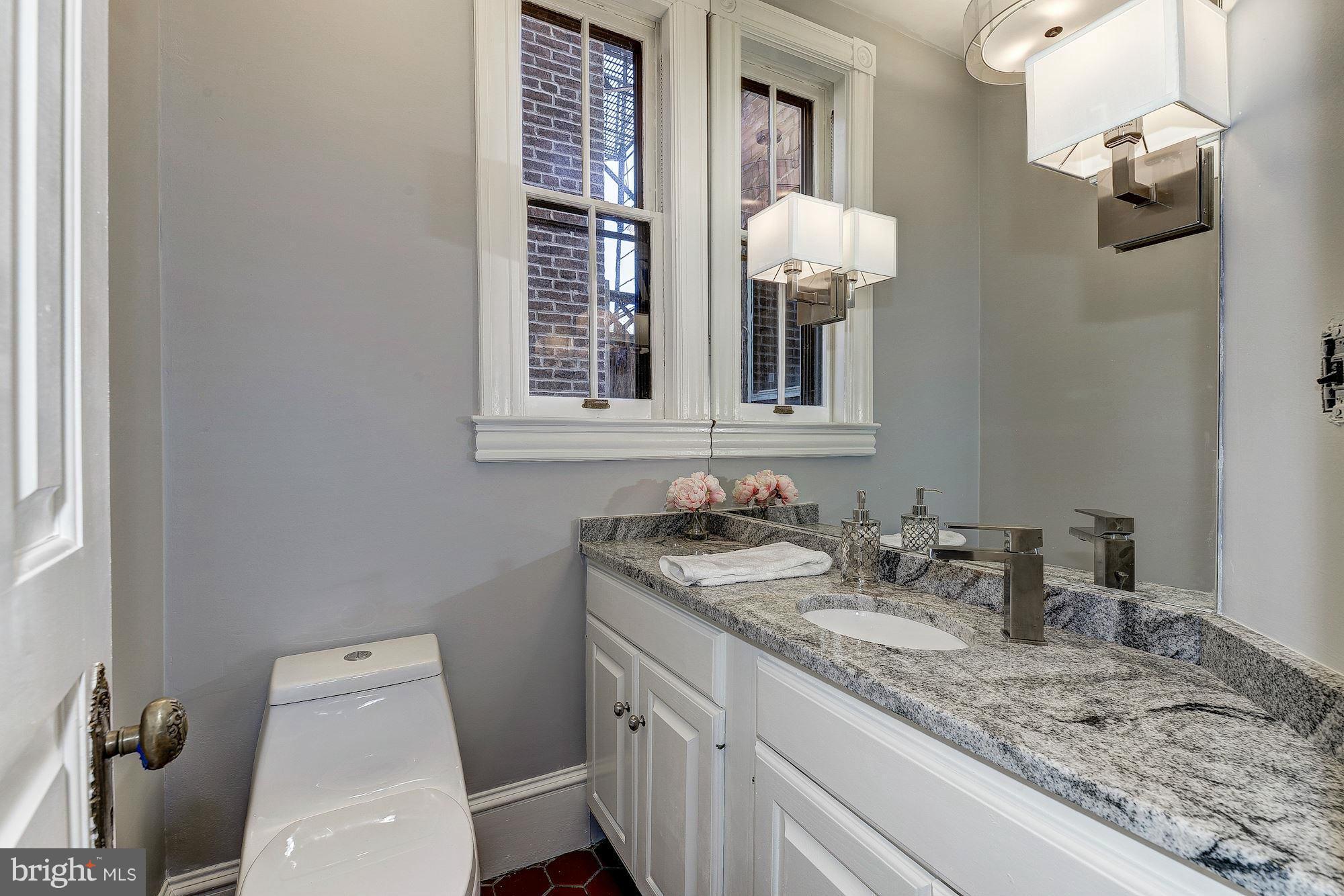 404 A Street Southeast Washington, DC 20003 - Photo 9 of 30 Interior (General)