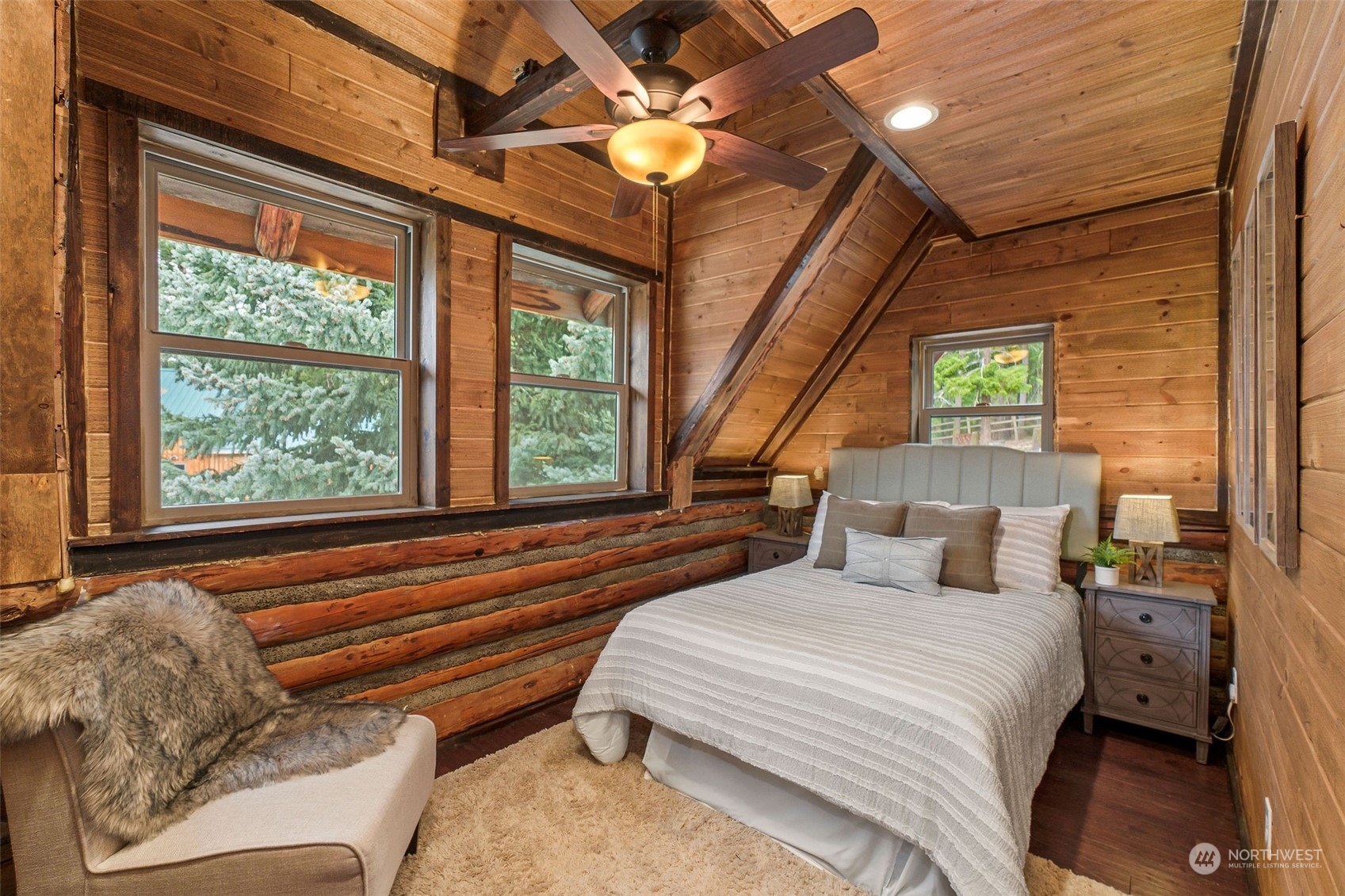 1230 Casassa Road Cle Elum, WA 98922 - Photo 13 of 40 a bedroom with a bed and a large window