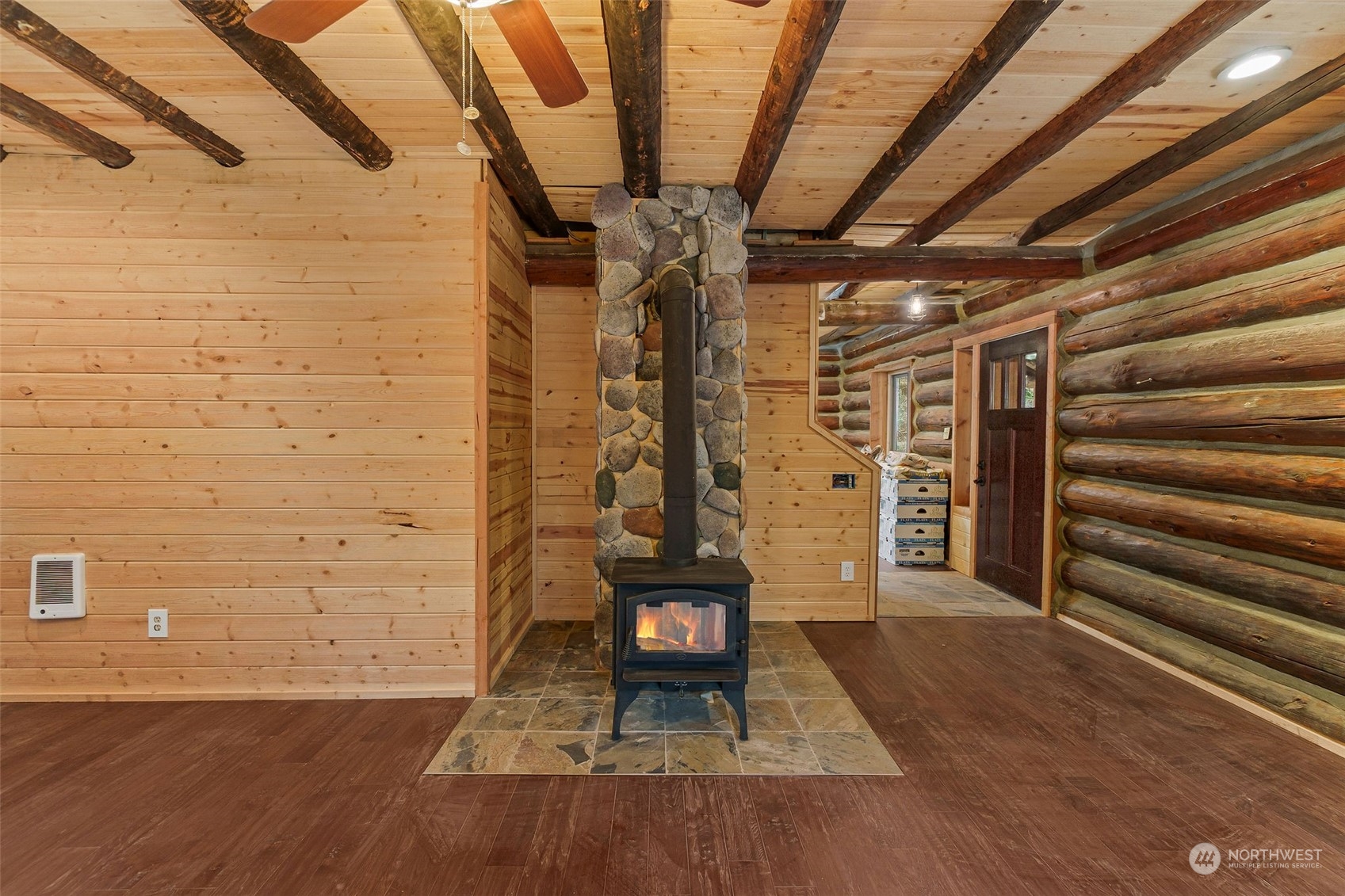 1230 Casassa Road Cle Elum, WA 98922 - Photo 23 of 40 a view of entryway with wooden floor