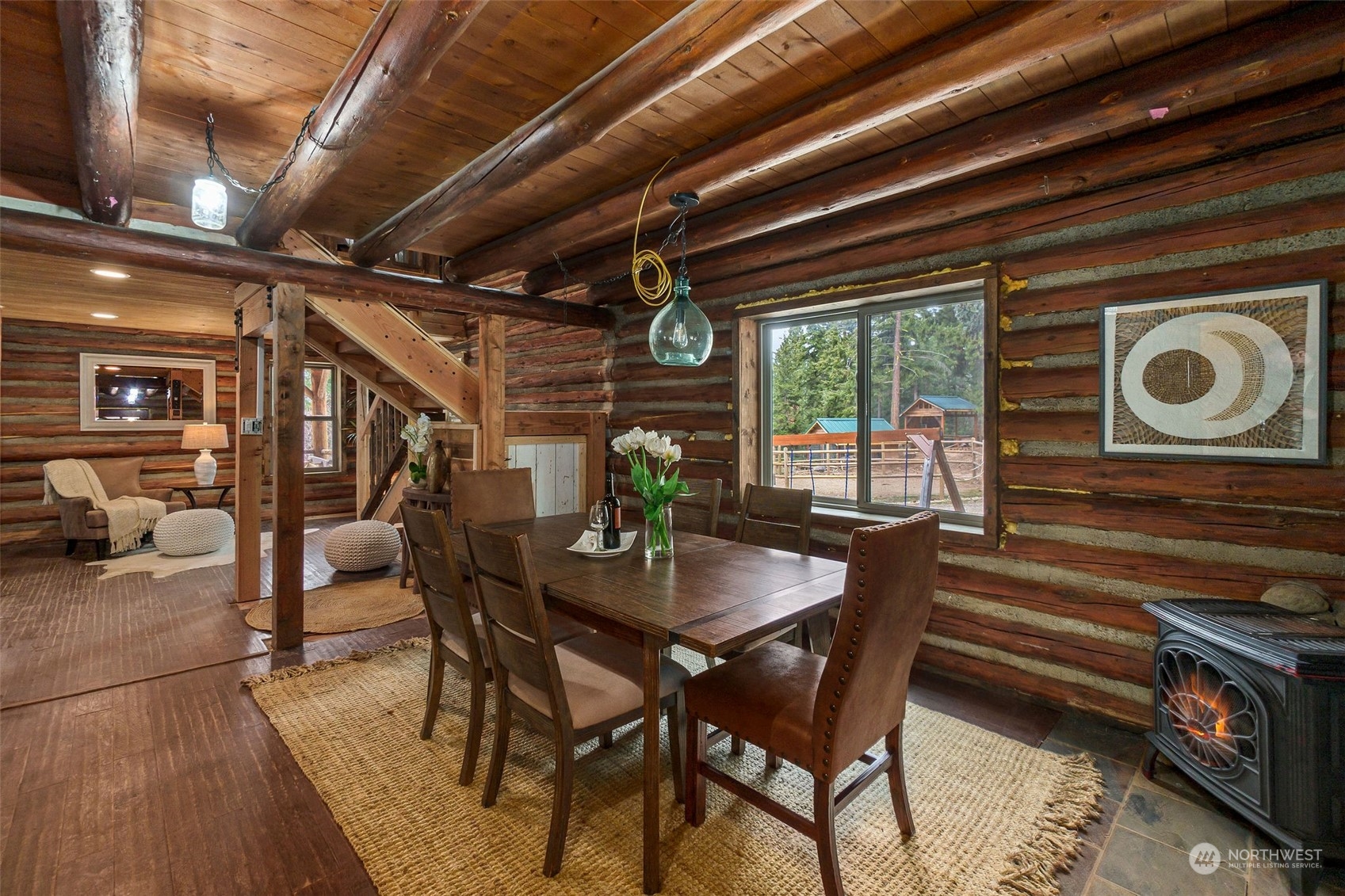 1230 Casassa Road Cle Elum, WA 98922 - Photo 3 of 40 a dining room with furniture and window
