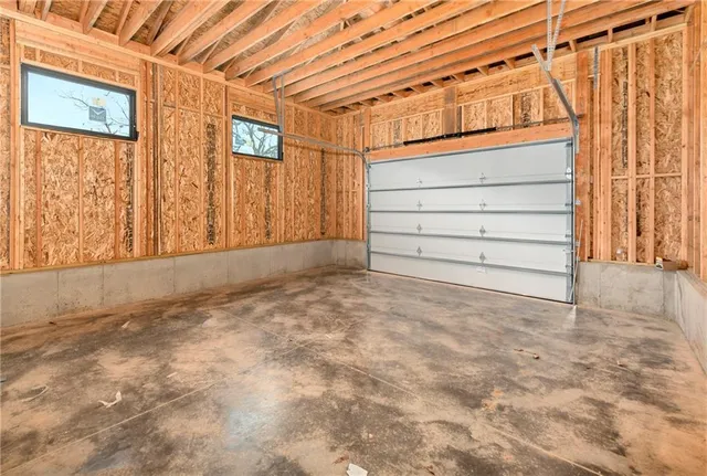 $1,069,000 | 32200 East Outer Belt Road, Lee's Summit, MO 64086