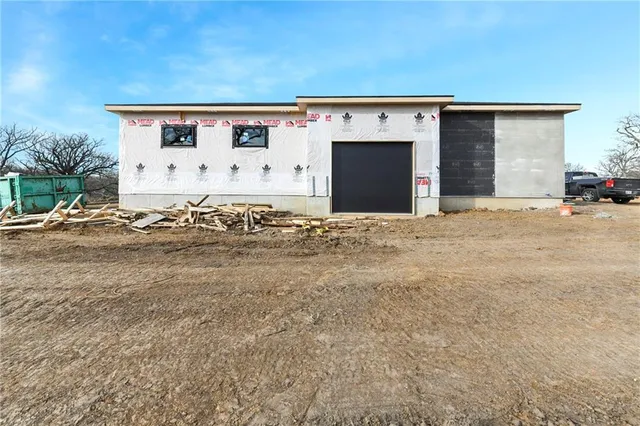 $1,069,000 | 32200 East Outer Belt Road, Lee's Summit, MO 64086