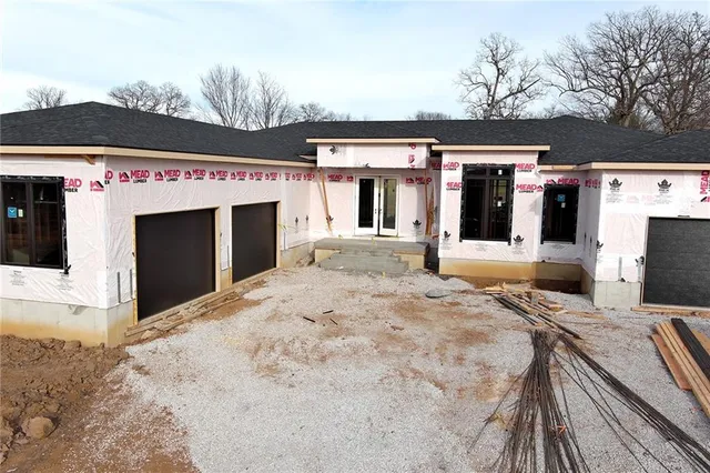 $1,069,000 | 32200 East Outer Belt Road, Lee's Summit, MO 64086