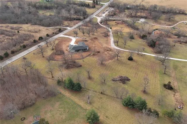 $1,069,000 | 32200 East Outer Belt Road, Lee's Summit, MO 64086