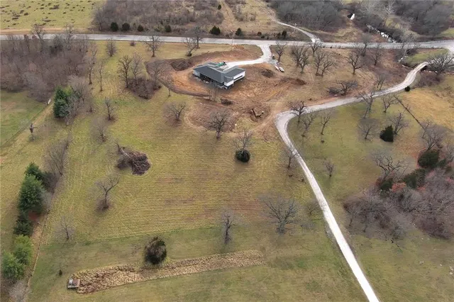 $1,069,000 | 32200 East Outer Belt Road, Lee's Summit, MO 64086