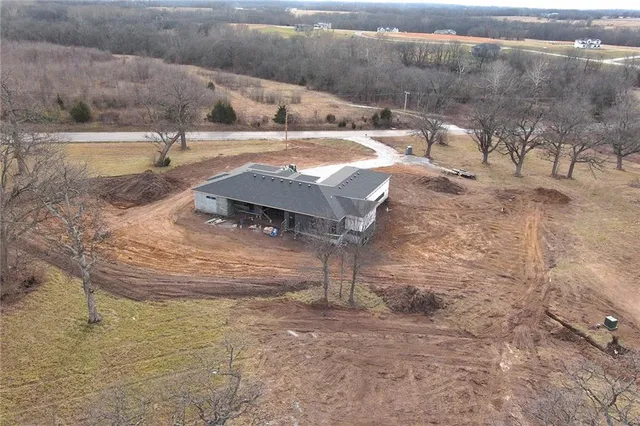 $1,069,000 | 32200 East Outer Belt Road, Lee's Summit, MO 64086