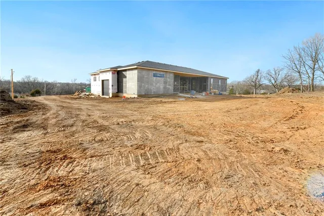 $1,069,000 | 32200 East Outer Belt Road, Lee's Summit, MO 64086