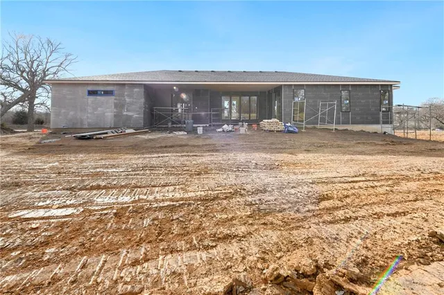 $1,069,000 | 32200 East Outer Belt Road, Lee's Summit, MO 64086