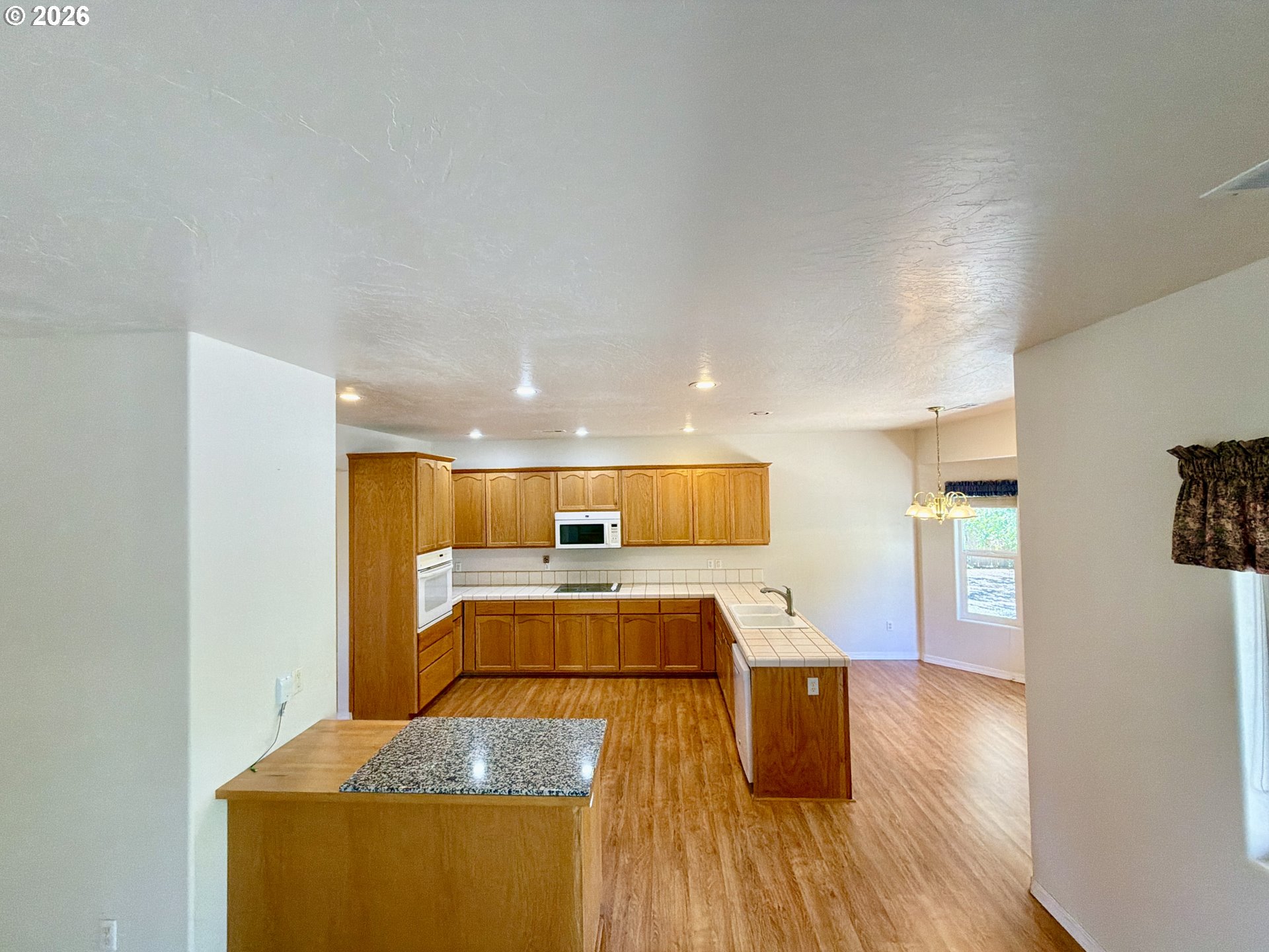 866 Jodee Lane Brookings, OR 97415 - Photo 14 of 39