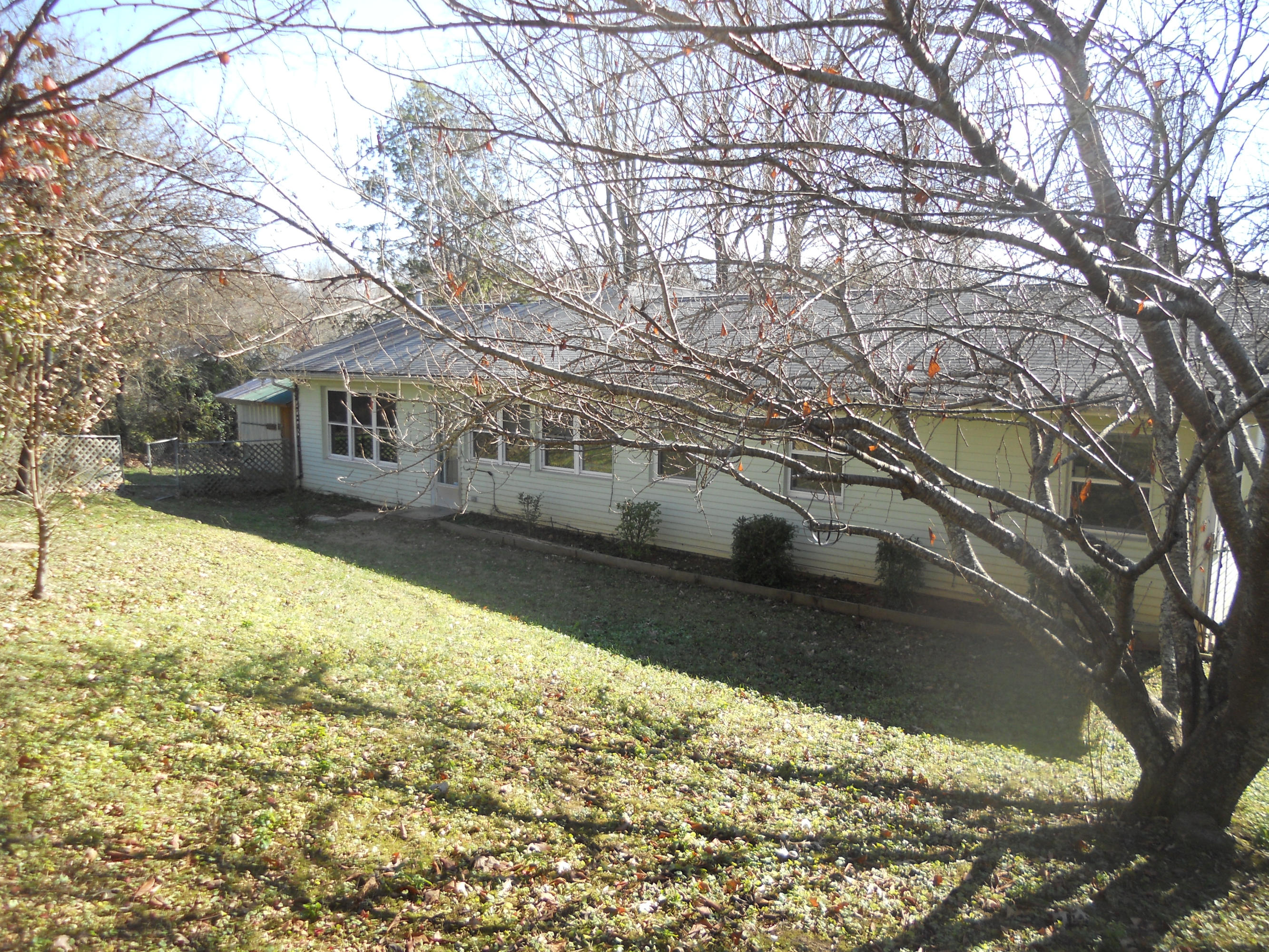 111 Parsons Road Oak Ridge, TN 37830 - Photo 2 of 11 DSCN9459