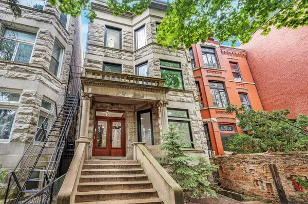 $3,900 | 653 West Wrightwood Avenue, Unit 2F, Chicago, IL 60614