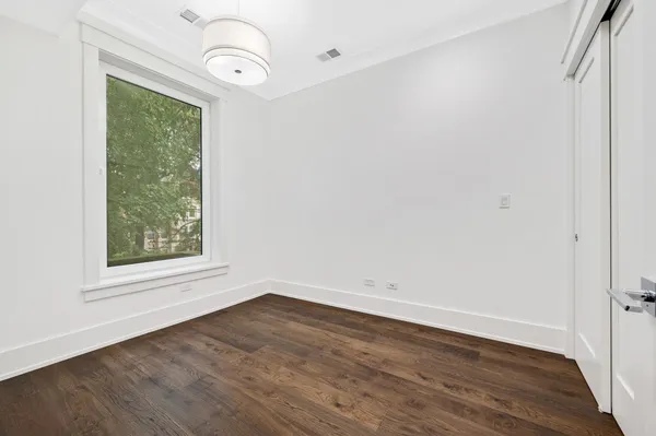 $3,900 | 653 West Wrightwood Avenue, Unit 2F, Chicago, IL 60614