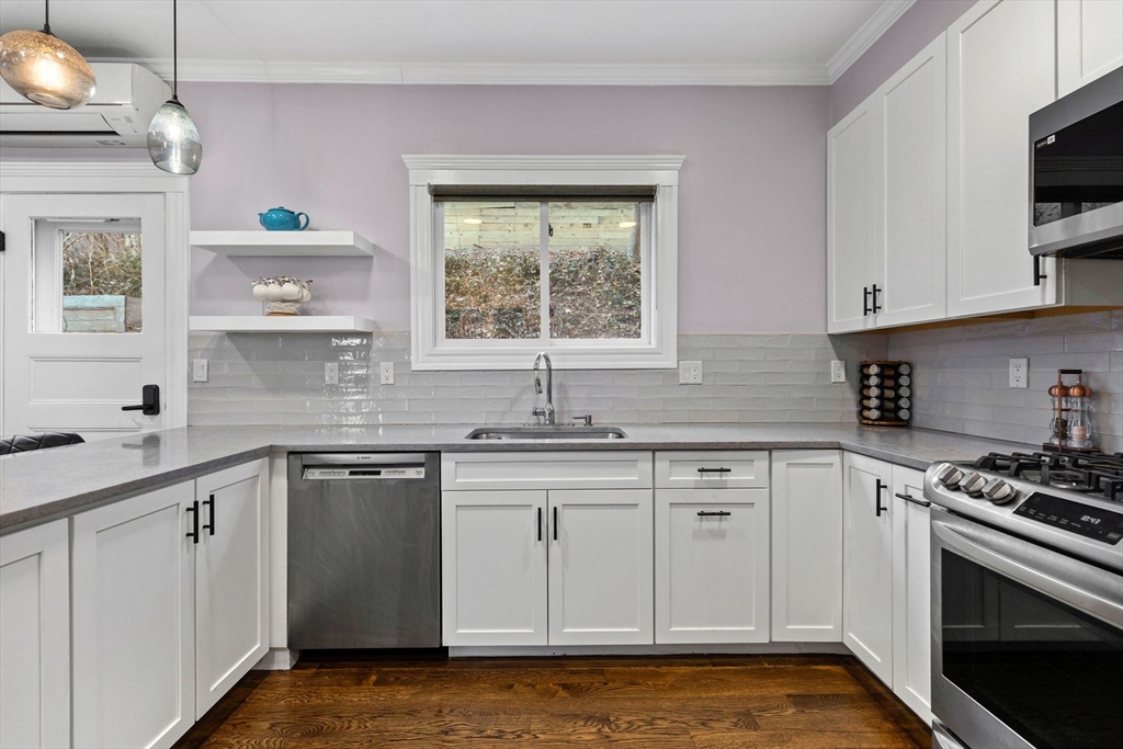 62 Atherton Road, Unit A Brookline, MA 02446 - Photo 3 of 24