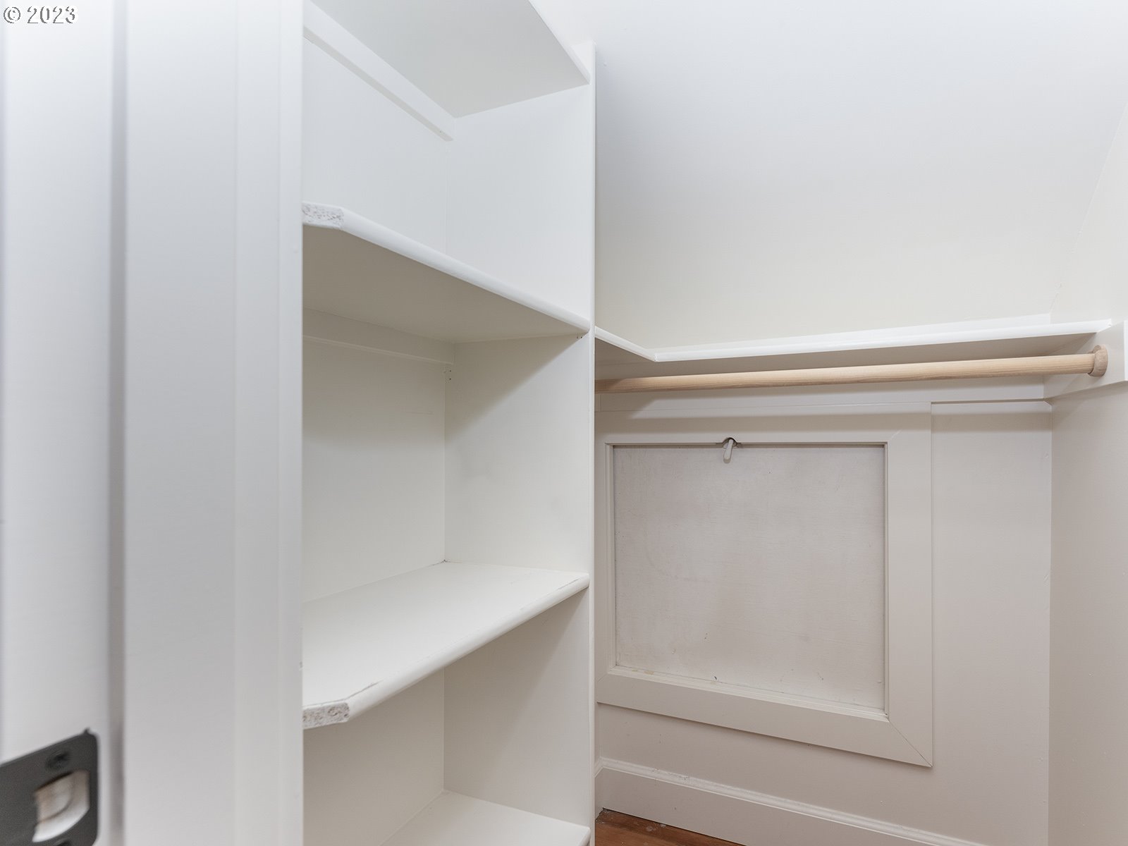 1920 Southeast 47th Avenue Portland, OR 97215 - Photo 25 of 40 a close view of closet