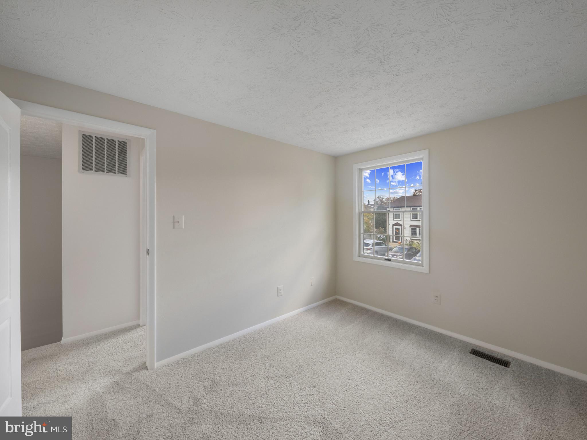 8027 Tyson Oaks Circle Vienna, VA 22182 - Photo 14 of 29