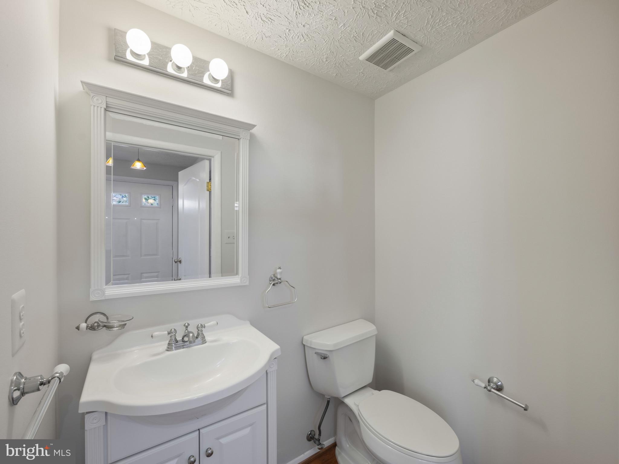 8027 Tyson Oaks Circle Vienna, VA 22182 - Photo 23 of 29