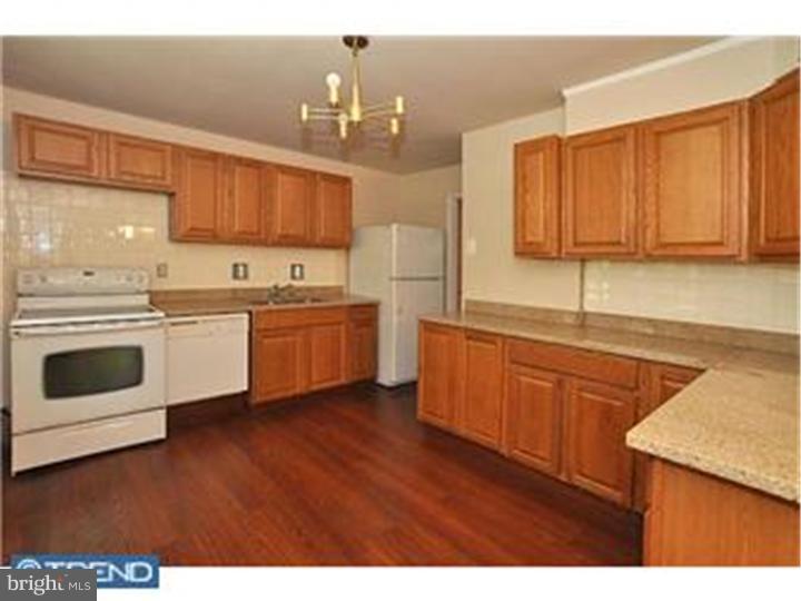927 Crosswicks Road Rydal, PA 19046 - Photo 3 of 12