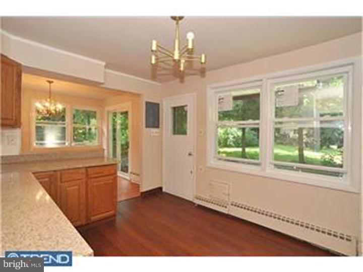927 Crosswicks Road Rydal, PA 19046 - Photo 4 of 12