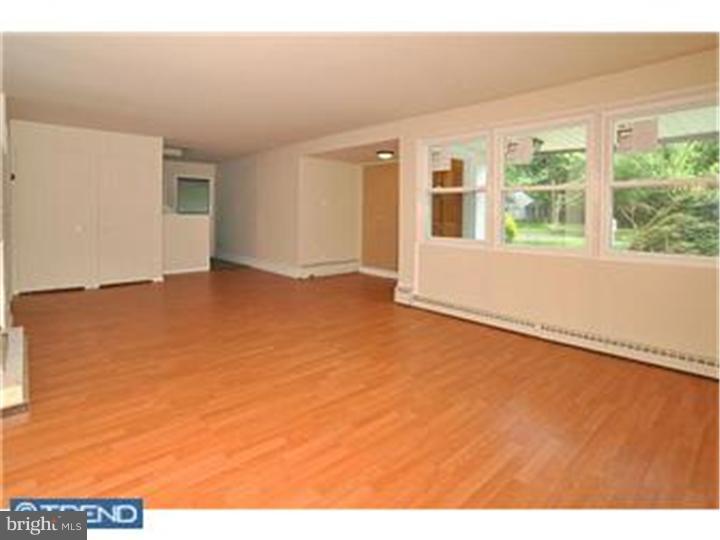 927 Crosswicks Road Rydal, PA 19046 - Photo 6 of 12