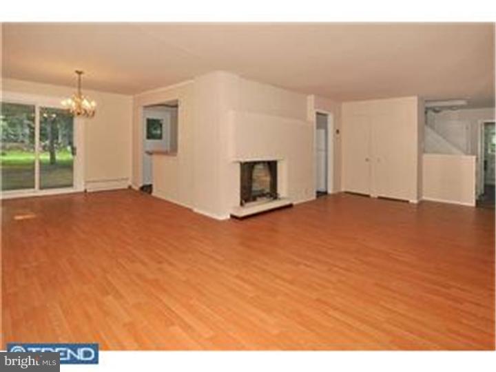927 Crosswicks Road Rydal, PA 19046 - Photo 7 of 12