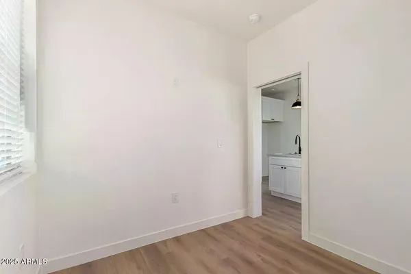 $1,975 | 411 North 32nd Place, Phoenix, AZ 85008