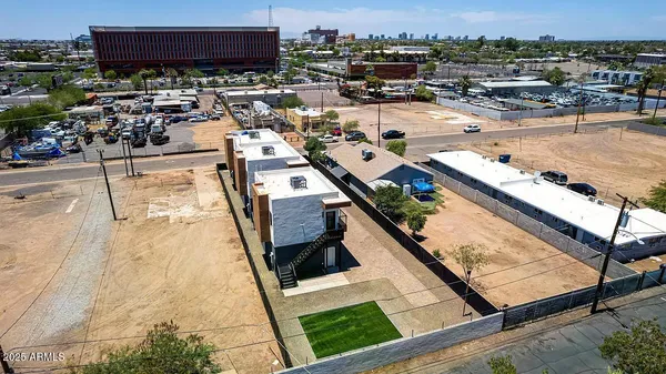 a picture of city view