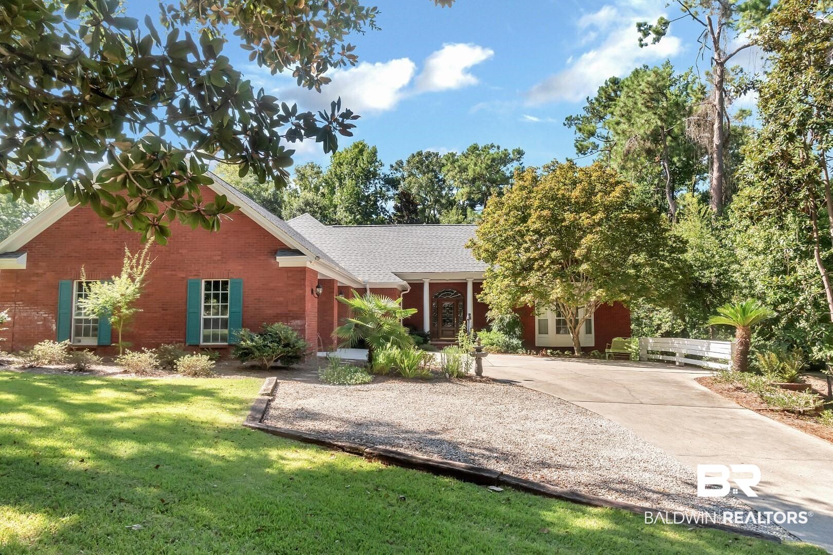 688 Deer Avenue Daphne, AL 36526 - Photo 3 of 43