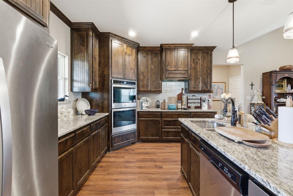 3020 Jolene Court Springtown, TX 76082 - Photo 8 of 31