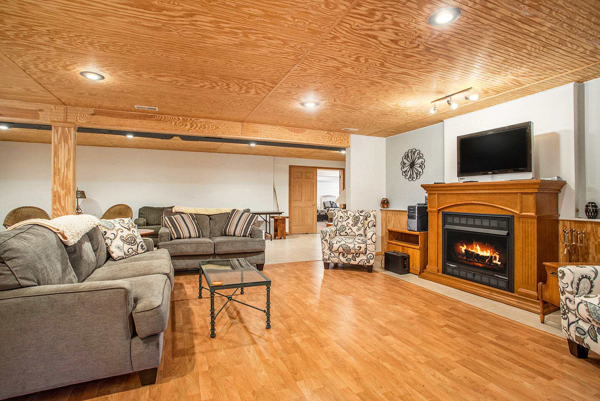 18 West Suttons Ridge Battle Creek, MI 49014 - Photo 22 of 41 Lower Level Living Room