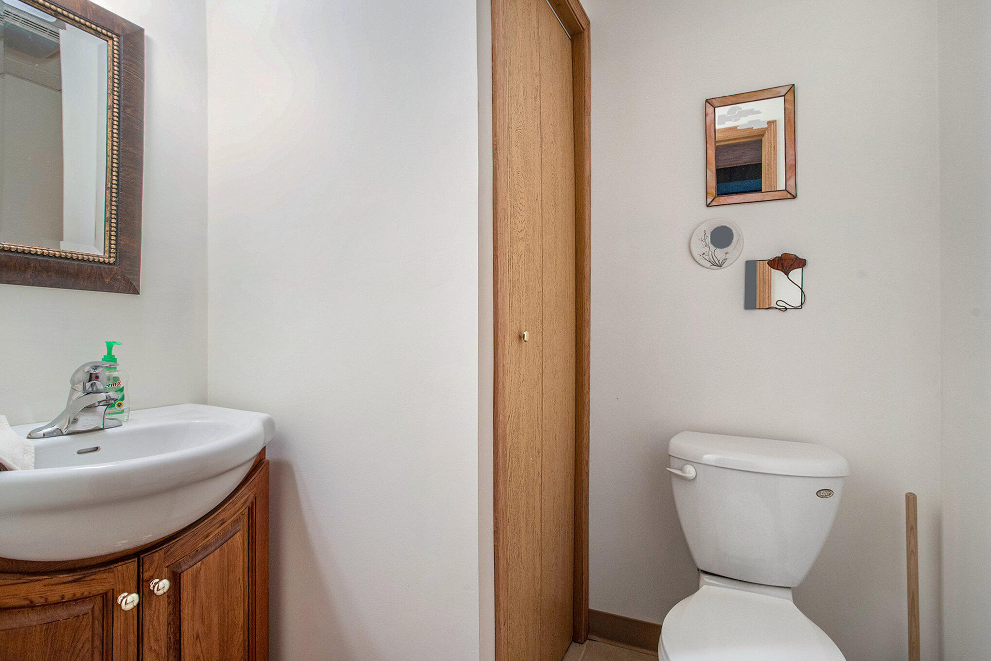 18 West Suttons Ridge Battle Creek, MI 49014 - Photo 25 of 41 Half Bath #1