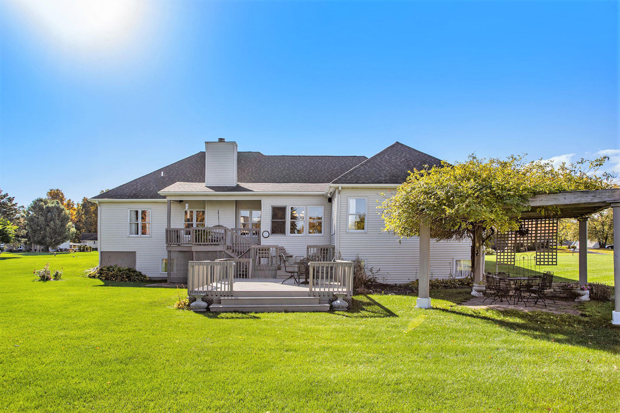 18 West Suttons Ridge Battle Creek, MI 49014 - Photo 30 of 41 Backyard