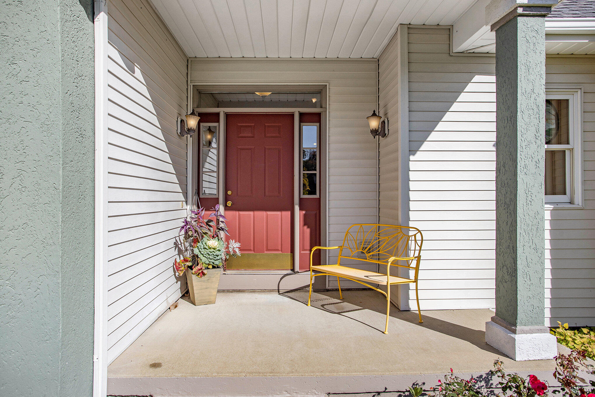 18 West Suttons Ridge Battle Creek, MI 49014 - Photo 3 of 41 Front Door